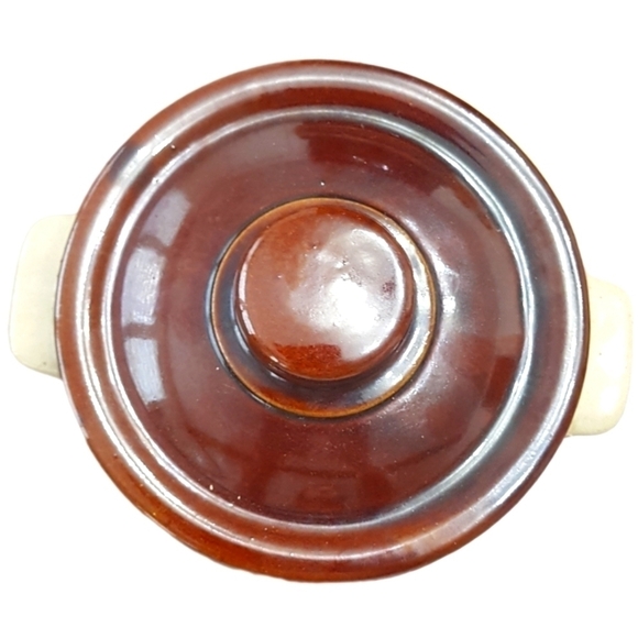 1970s West Bend Colonial Stoneware Crock with Lid - 2 Quart - Picture 7 of 8